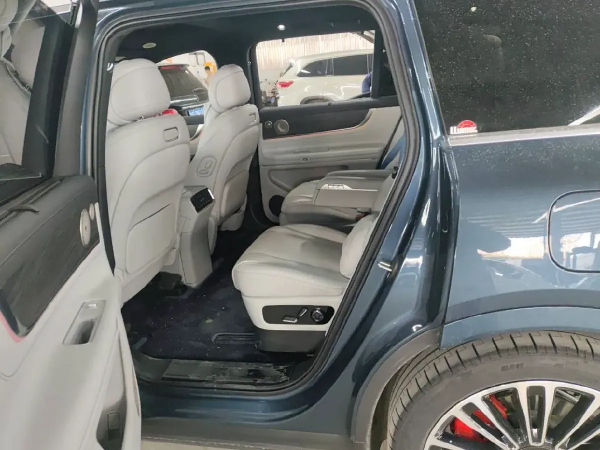 2024 AITO AITO M9 1.5T 152HP L4 REEV 42KWH,autocango,china used car exporter,china ev exporter,chinese used car exporter,chinese used ev exporter