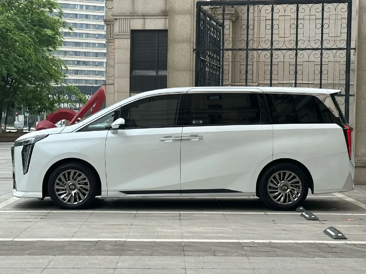 2023 GAC Trumpchi M8 2.0T 252HP L4 8AT,autocango,china used car exporter,china ev exporter,chinese used car exporter,chinese used ev exporter