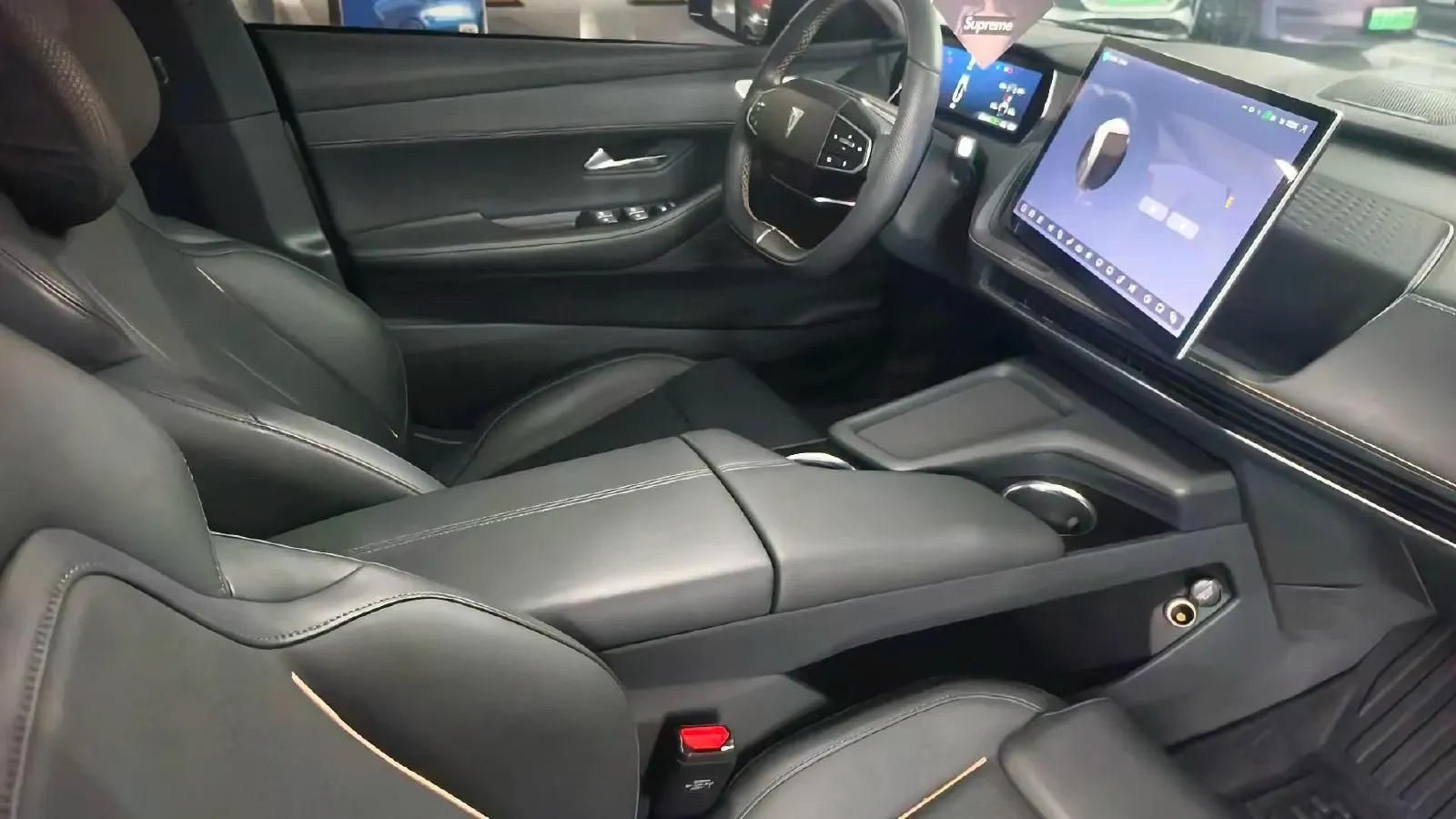 2022 DongFeng Forthing LingZhi EV BEV 68.4KWH,autocango,china used car exporter,china ev exporter,chinese used car exporter,chinese used ev exporter