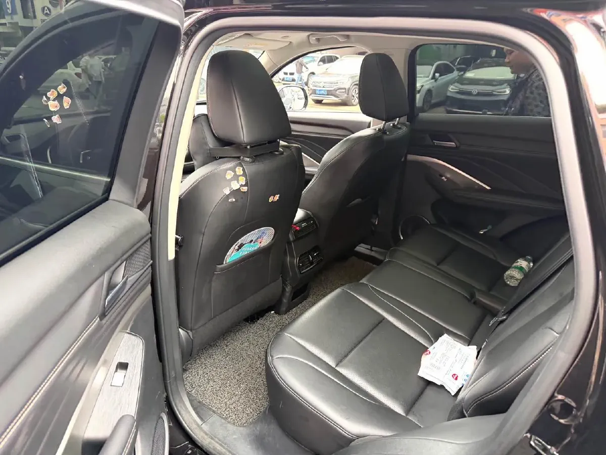 2021 WEY VV6 2.0T 227HP L4 7DCT,autocango,china used car exporter,china ev exporter,chinese used car exporter,chinese used ev exporter