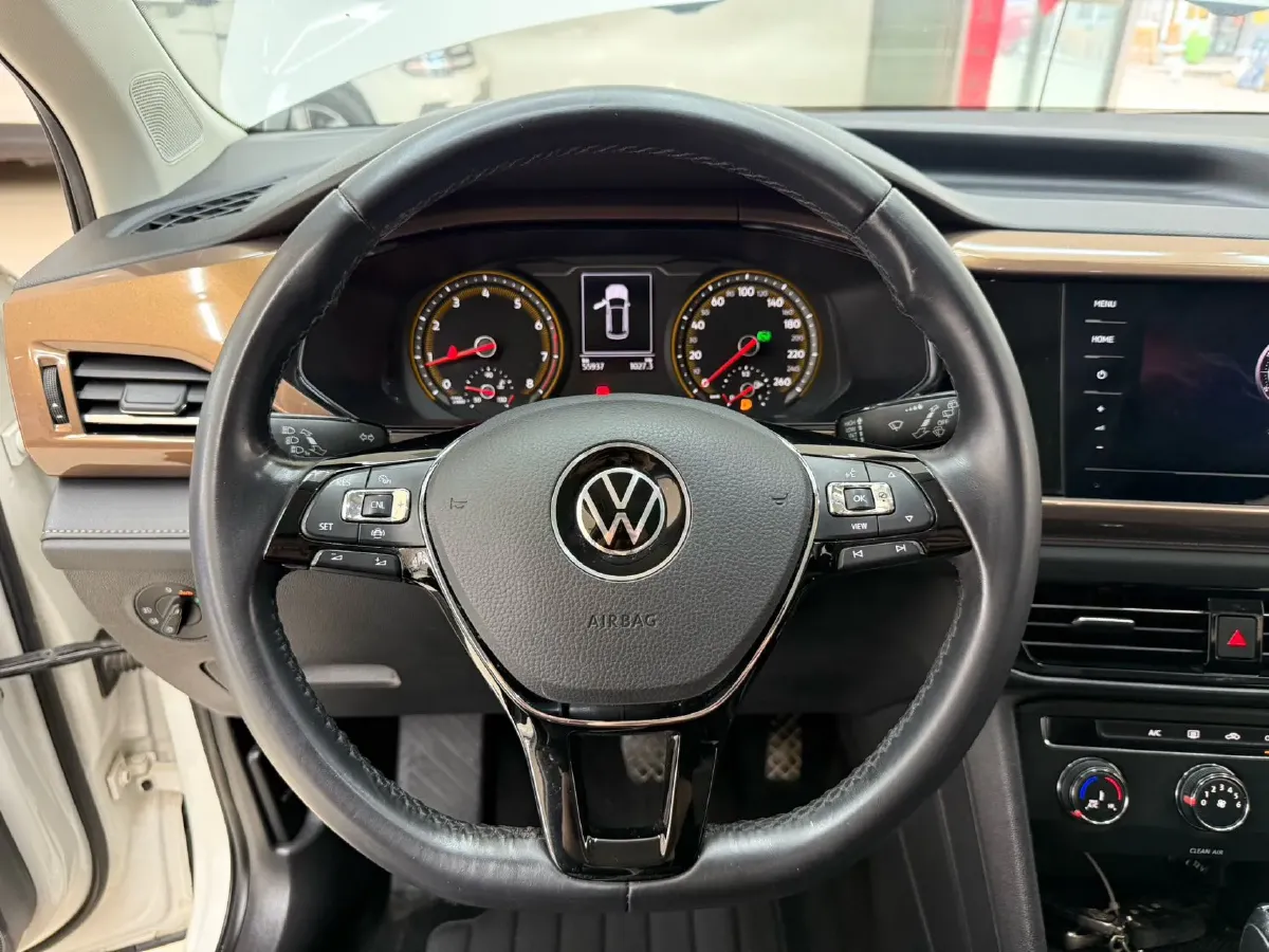 2021 Volkswagen Tharu 1.4T 150HP L4 7DCT,autocango,china used car exporter,china ev exporter,chinese used car exporter,chinese used ev exporter