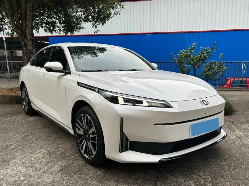 2024 ChangAn QiYuan A05 1.5L 110HP L4 E-CVT PHEV 18.4KWH,autocango,china used car exporter,china ev exporter,chinese used car exporter,chinese used ev exporter
