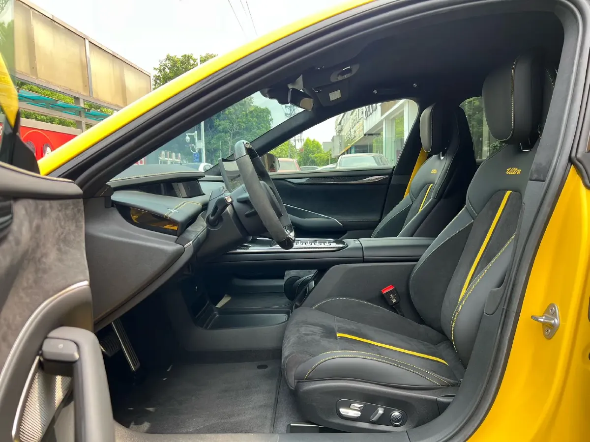 2025 MI SU7 Ultra BEV 93.7KWH,autocango,china used car exporter,china ev exporter,chinese used car exporter,chinese used ev exporter