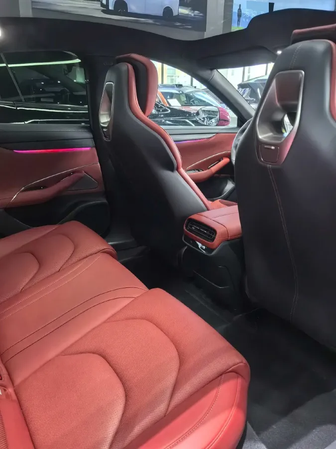 2024 MI SU7 BEV 101KWH,autocango,china used car exporter,china ev exporter,chinese used car exporter,chinese used ev exporter