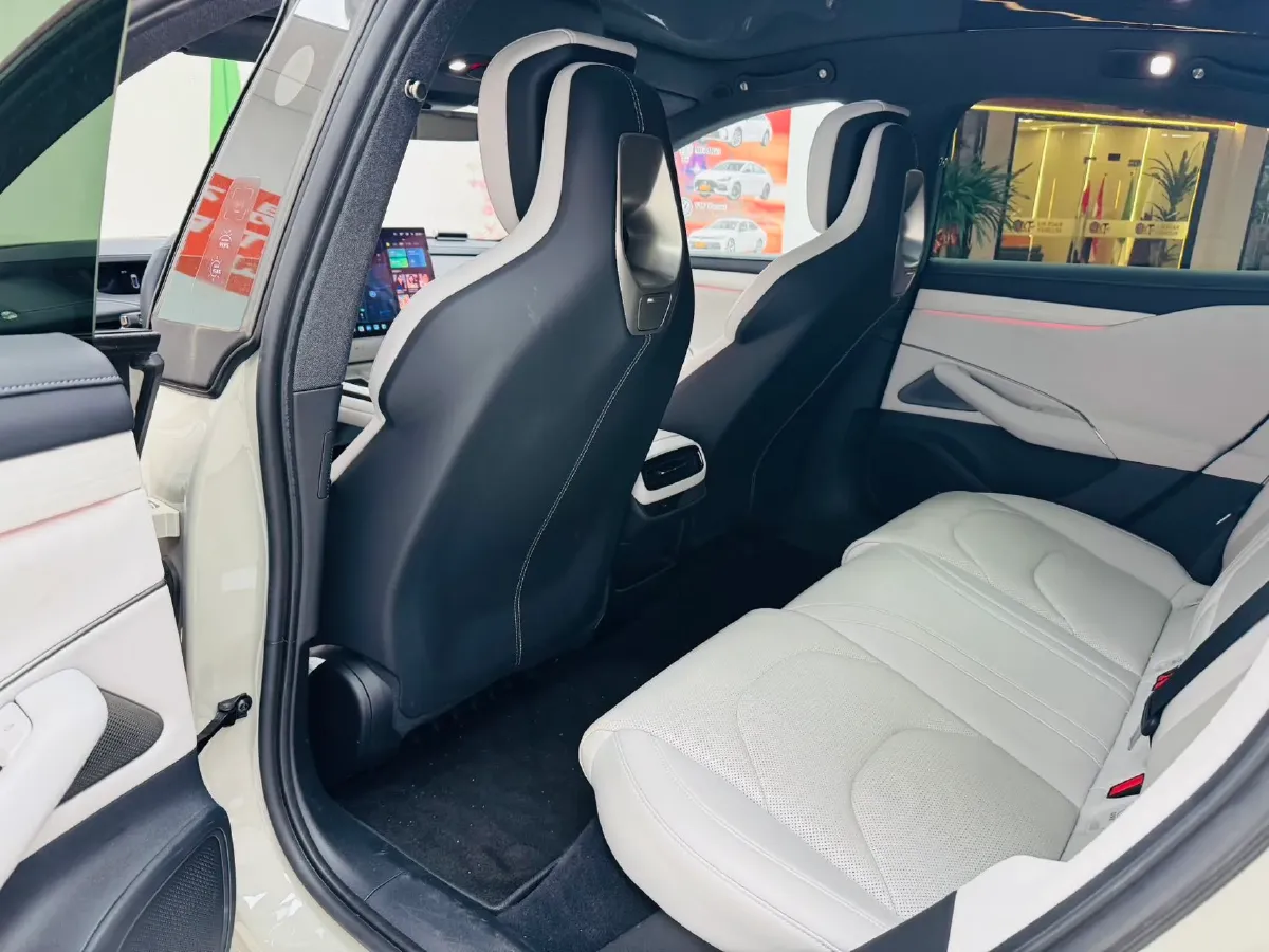 2024 MI SU7 BEV 73.6KWH,autocango,china used car exporter,china ev exporter,chinese used car exporter,chinese used ev exporter