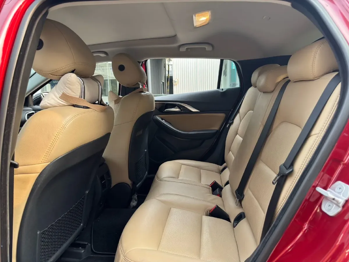 2017 Infiniti QX30 2.0T 211HP L4 7DCT,autocango,china used car exporter,china ev exporter,chinese used car exporter,chinese used ev exporter