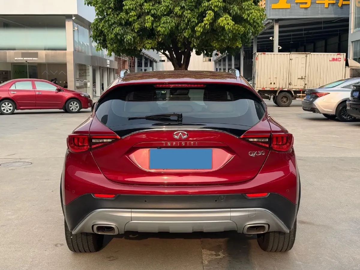 2017 Infiniti QX30 2.0T 211HP L4 7DCT,autocango,china used car exporter,china ev exporter,chinese used car exporter,chinese used ev exporter