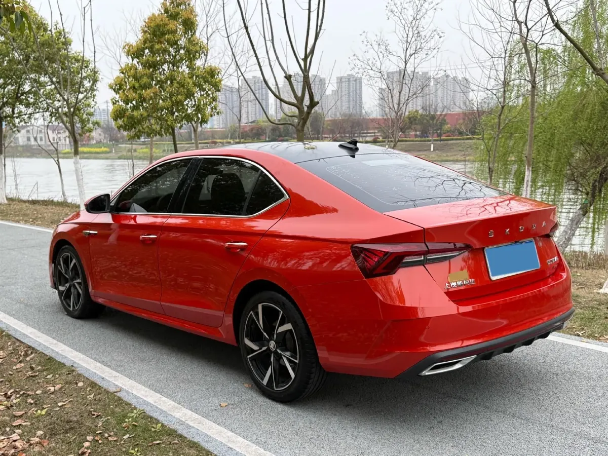 2021 Skoda Octavia 1.4T 150HP L4 7DCT,autocango,china used car exporter,china ev exporter,chinese used car exporter,chinese used ev exporter