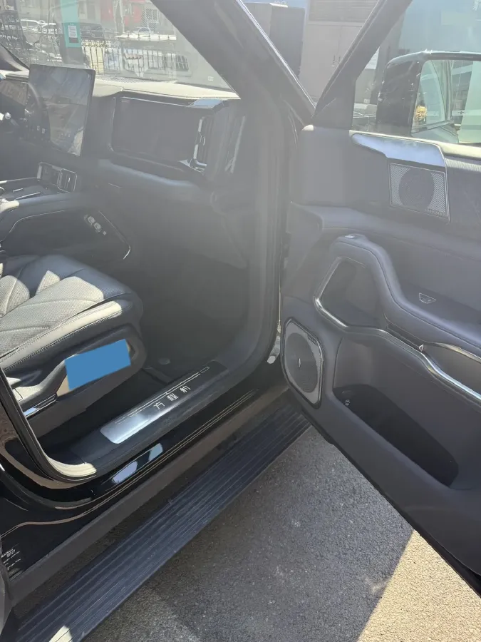 2025 FangChengBao Bao 8 2.0T 245HP L4 E-CVT PHEV 36.8KWH,autocango,china used car exporter,china ev exporter,chinese used car exporter,chinese used ev exporter