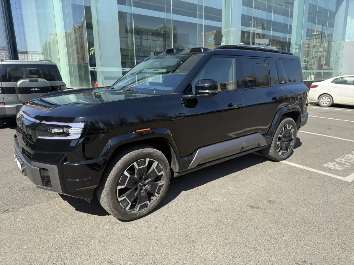 2025 FangChengBao Bao 8 2.0T 245HP L4 E-CVT PHEV 36.8KWH,autocango,china used car exporter,china ev exporter,chinese used car exporter,chinese used ev exporter