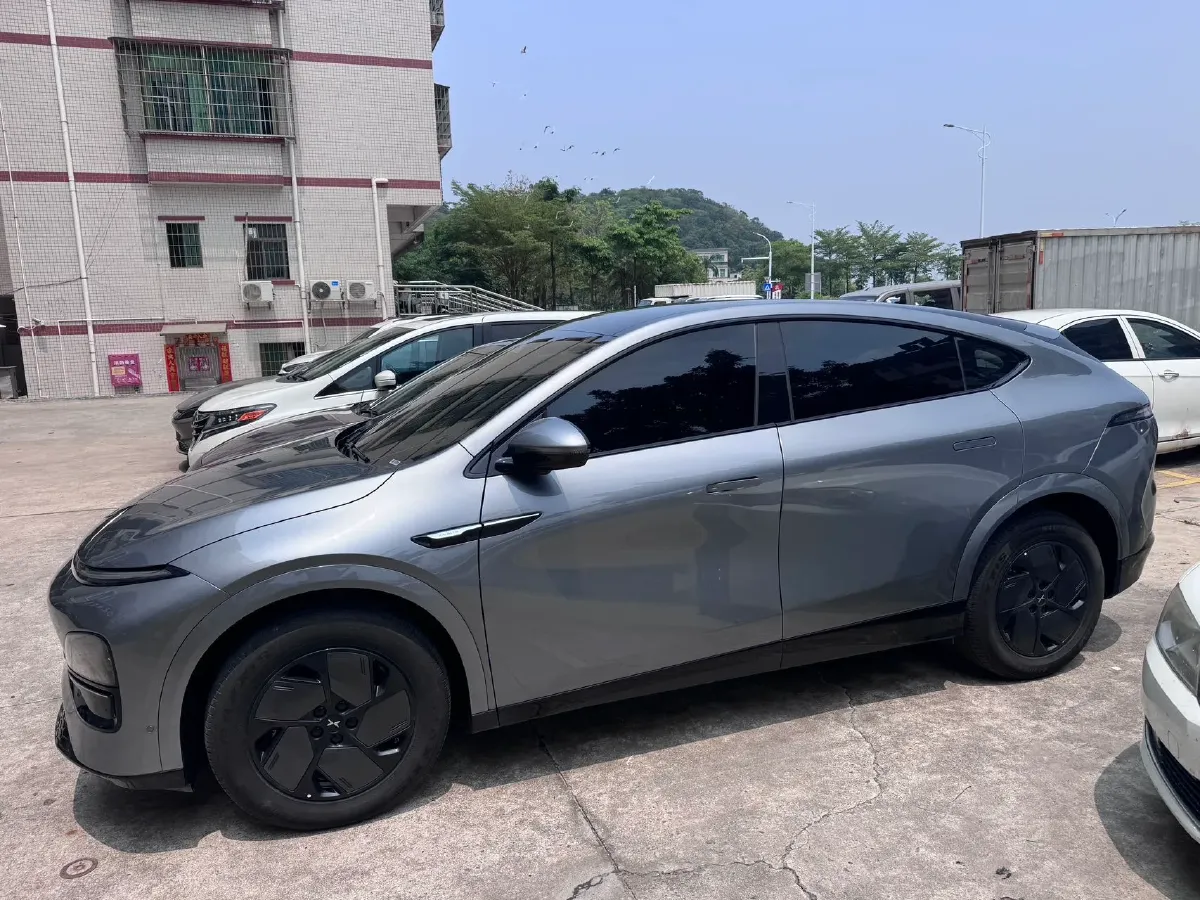 2025 Xpeng G6 BEV 68.5KWH,autocango,china used car exporter,china ev exporter,chinese used car exporter,chinese used ev exporter
