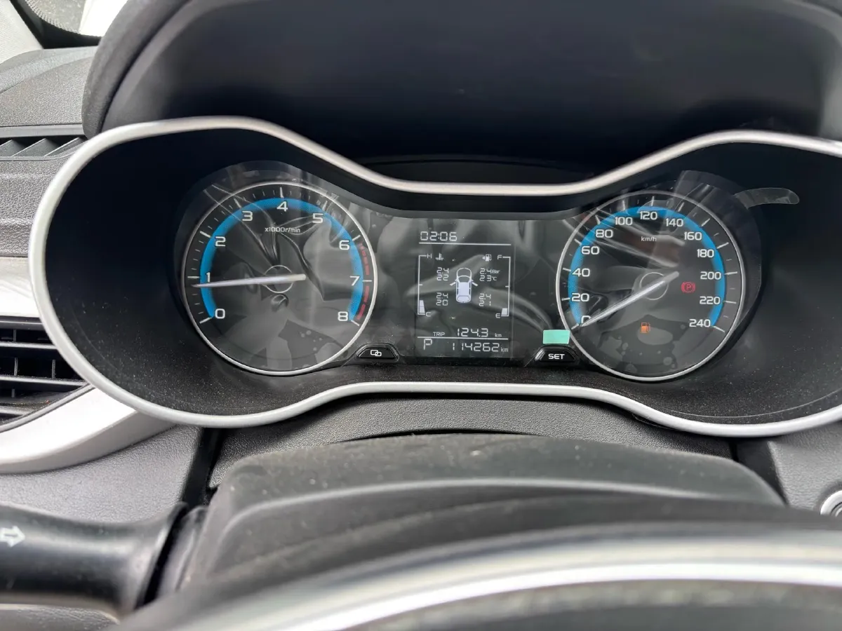 2020 Geely Emgrand 1.5L 109HP L4 CVT,autocango,china used car exporter,china ev exporter,chinese used car exporter,chinese used ev exporter