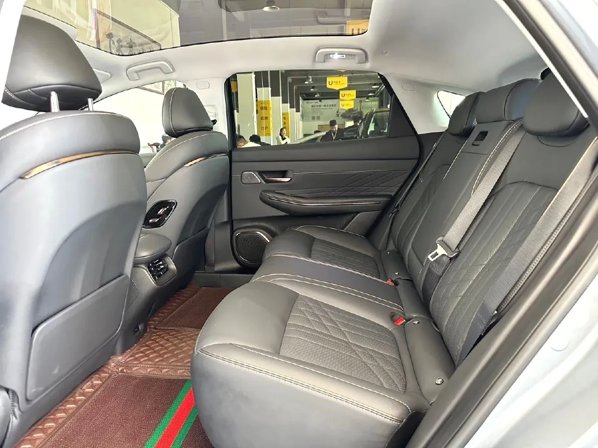 2025 BaoJun XiangJing 1.5T 143HP L4 1DHT PHEV,autocango,china used car exporter,china ev exporter,chinese used car exporter,chinese used ev exporter