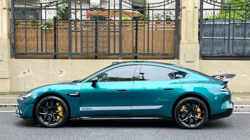 2025 MI SU7 Ultra BEV 93.7KWH,autocango,china used car exporter,china ev exporter,chinese used car exporter,chinese used ev exporter