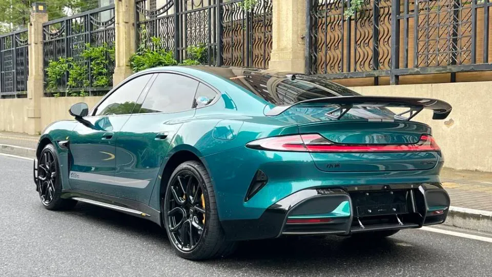 2025 MI SU7 Ultra BEV 93.7KWH,autocango,china used car exporter,china ev exporter,chinese used car exporter,chinese used ev exporter