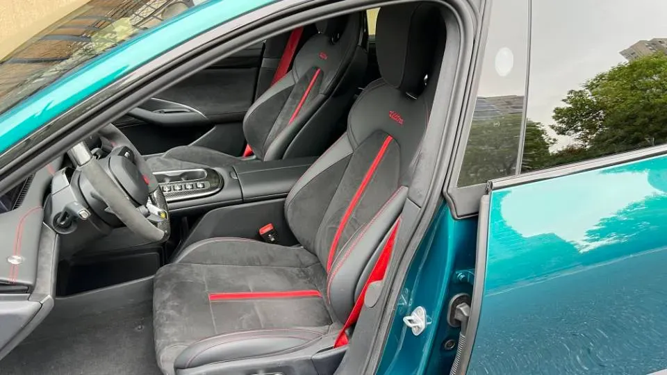 2025 MI SU7 Ultra BEV 93.7KWH,autocango,china used car exporter,china ev exporter,chinese used car exporter,chinese used ev exporter