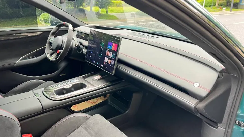 2025 MI SU7 Ultra BEV 93.7KWH,autocango,china used car exporter,china ev exporter,chinese used car exporter,chinese used ev exporter