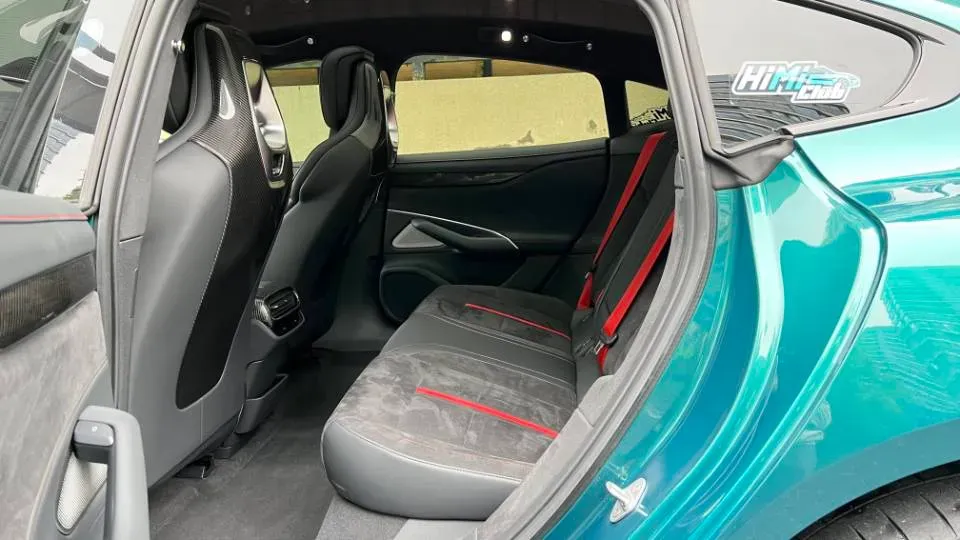 2025 MI SU7 Ultra BEV 93.7KWH,autocango,china used car exporter,china ev exporter,chinese used car exporter,chinese used ev exporter