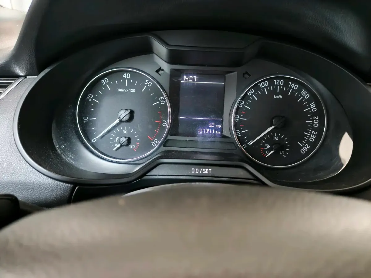 2017 Skoda Octavia 1.6L 110HP L4 5MT,autocango,china used car exporter,china ev exporter,chinese used car exporter,chinese used ev exporter