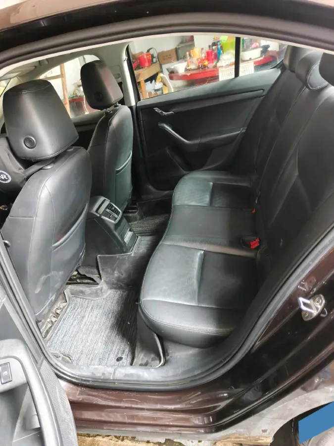 2017 Skoda Octavia 1.6L 110HP L4 5MT,autocango,china used car exporter,china ev exporter,chinese used car exporter,chinese used ev exporter