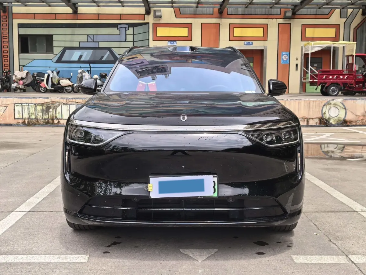 2025 AITO AITO M8 REEV 160HP REEV 53.4KWH,autocango,china used car exporter,china ev exporter,chinese used car exporter,chinese used ev exporter