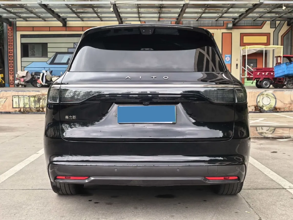 2025 AITO AITO M8 REEV 160HP REEV 53.4KWH,autocango,china used car exporter,china ev exporter,chinese used car exporter,chinese used ev exporter