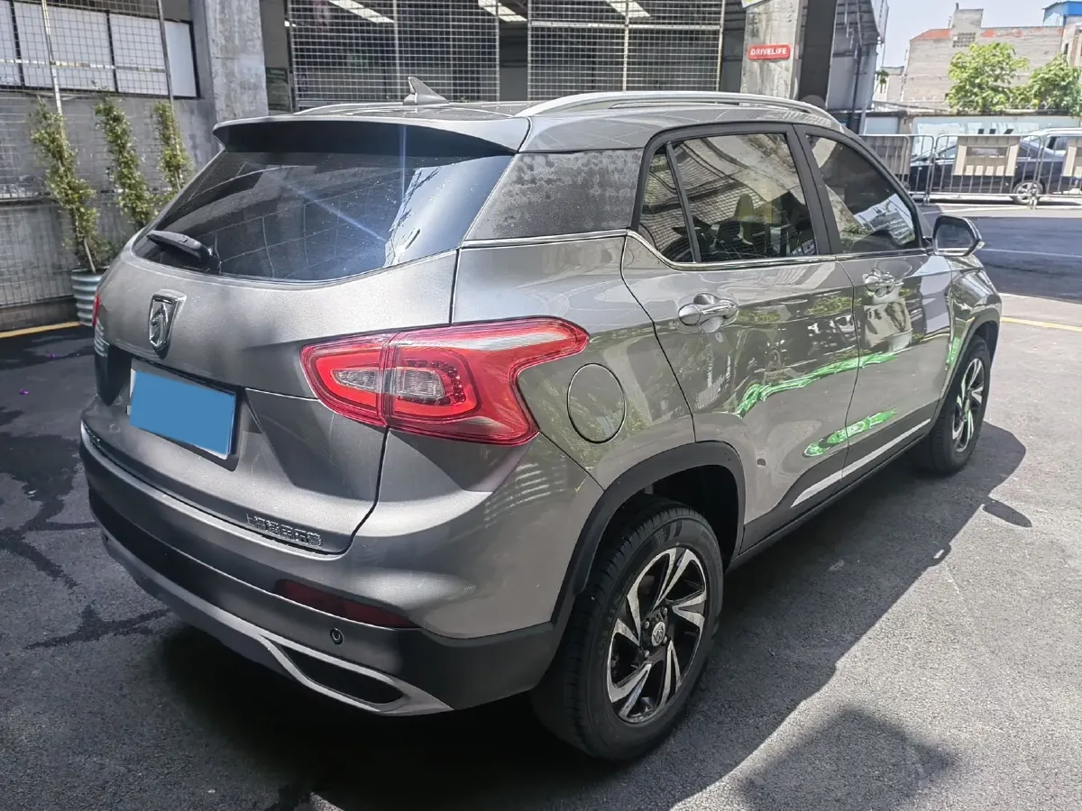 2017 BaoJun 510 1.5L 112HP L4 6MT,autocango,china used car exporter,china ev exporter,chinese used car exporter,chinese used ev exporter