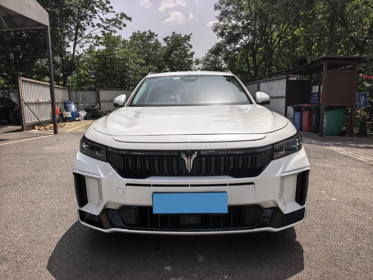 2024 Voyah FREE 1.5T 150HP L4 REEV 39.2KWH,autocango,china used car exporter,china ev exporter,chinese used car exporter,chinese used ev exporter