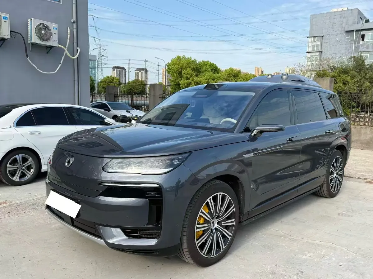 2025 Denza DenzaN9 2.0T 207HP L4 E-CVT PHEV,autocango,china used car exporter,china ev exporter,chinese used car exporter,chinese used ev exporter