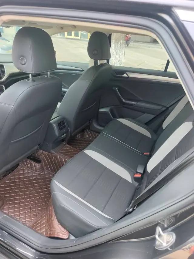 2020 Volkswagen T-Roc 1.4T 150HP L4 7DCT,autocango,china used car exporter,china ev exporter,chinese used car exporter,chinese used ev exporter