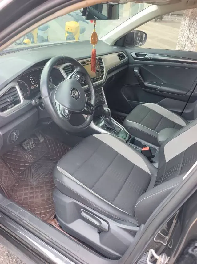 2020 Volkswagen T-Roc 1.4T 150HP L4 7DCT,autocango,china used car exporter,china ev exporter,chinese used car exporter,chinese used ev exporter