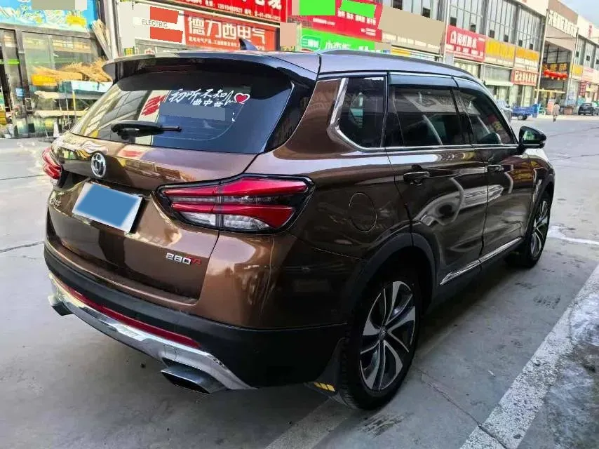 2018 Brilliance Auto V7 1.6T 204HP L4 7DCT,autocango,china used car exporter,china ev exporter,chinese used car exporter,chinese used ev exporter