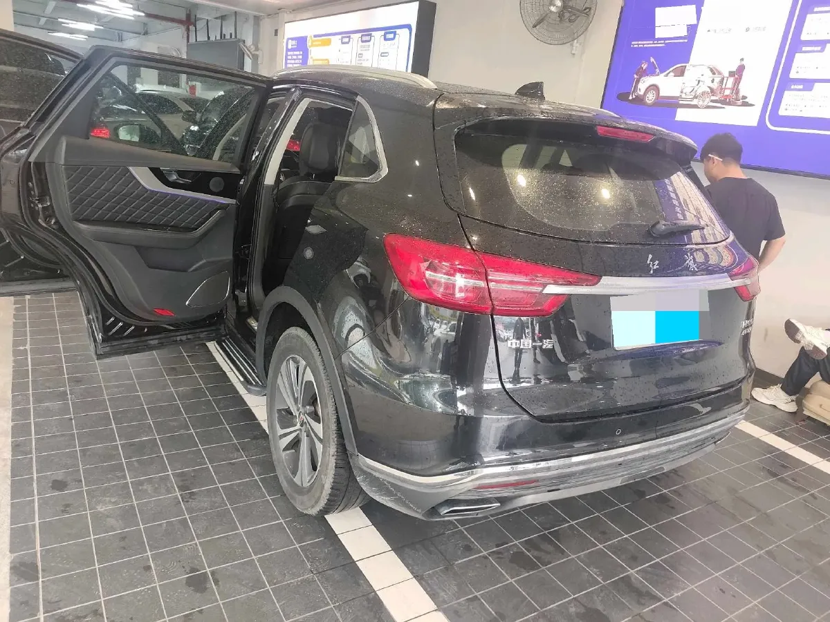 2019 HongQi HS5 2.0T 224HP L4 6AT,autocango,china used car exporter,china ev exporter,chinese used car exporter,chinese used ev exporter