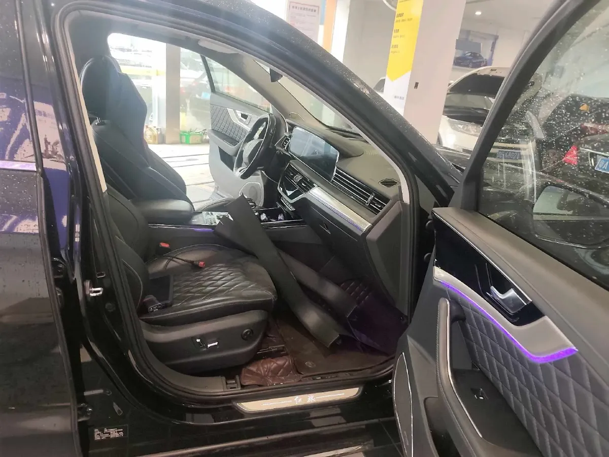 2019 HongQi HS5 2.0T 224HP L4 6AT,autocango,china used car exporter,china ev exporter,chinese used car exporter,chinese used ev exporter