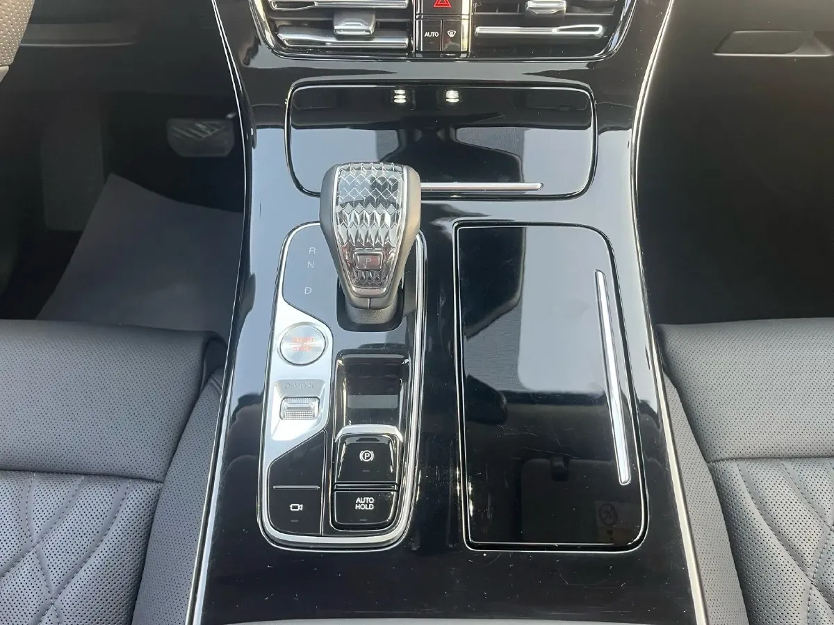 2024 GAC Trumpchi M8 2.0T 190HP L4 2DHT Hybrid,autocango,china used car exporter,china ev exporter,chinese used car exporter,chinese used ev exporter