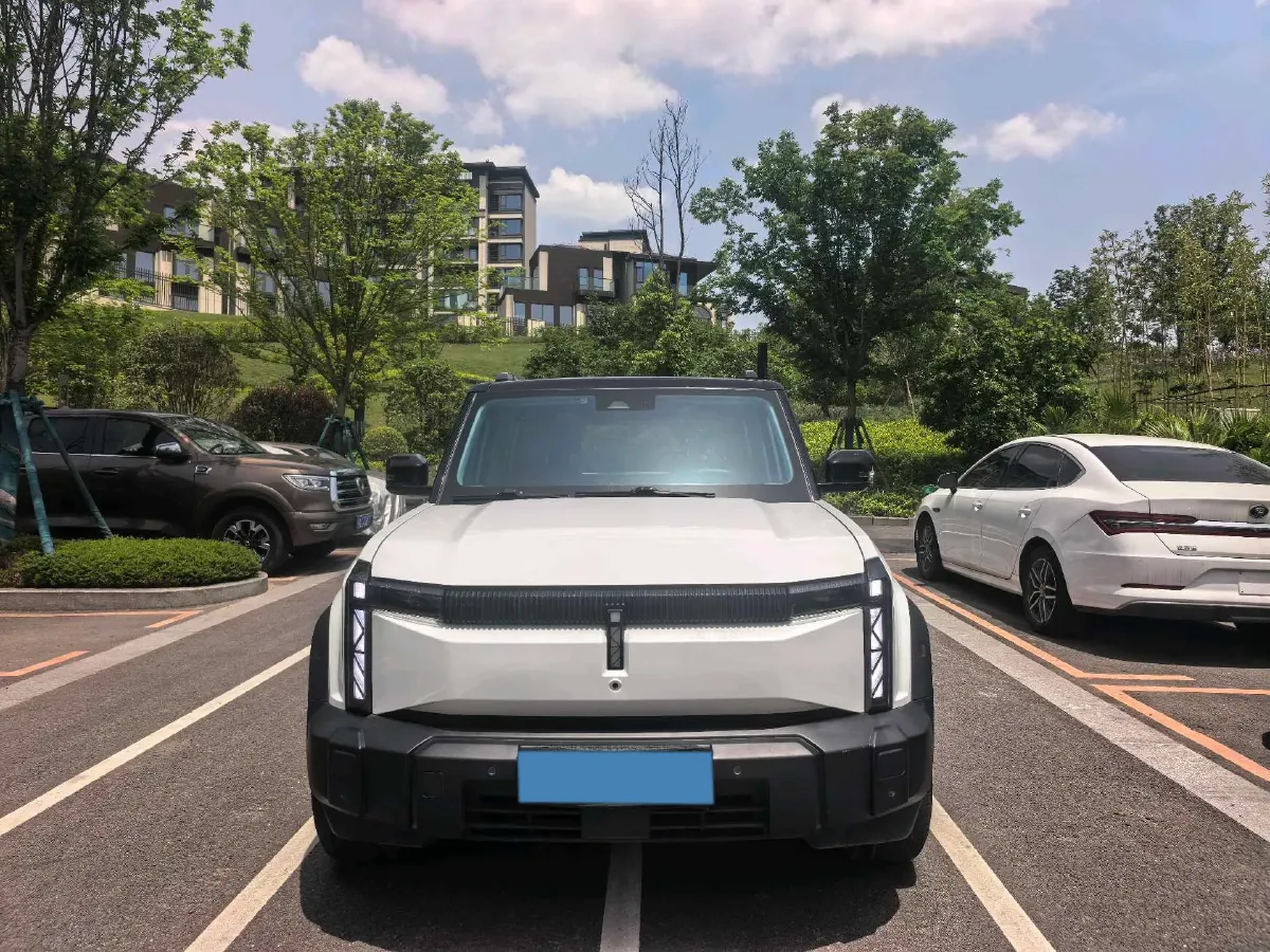 2024 Dongfeng RuiQi 7 2.0T 228HP L4 8AT,autocango,china used car exporter,china ev exporter,chinese used car exporter,chinese used ev exporter