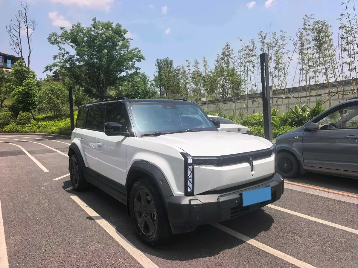 2024 Dongfeng RuiQi 7 2.0T 228HP L4 8AT,autocango,china used car exporter,china ev exporter,chinese used car exporter,chinese used ev exporter