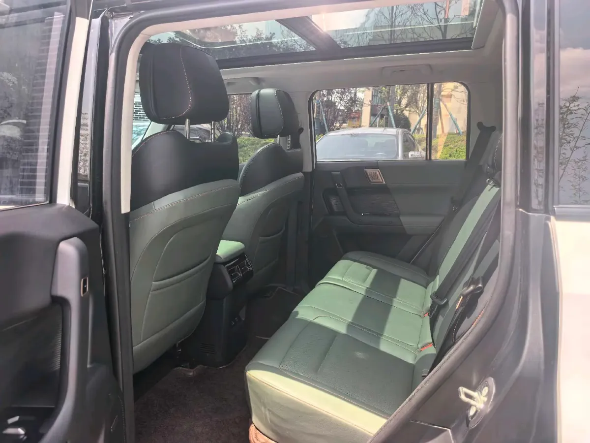 2024 Dongfeng RuiQi 7 2.0T 228HP L4 8AT,autocango,china used car exporter,china ev exporter,chinese used car exporter,chinese used ev exporter