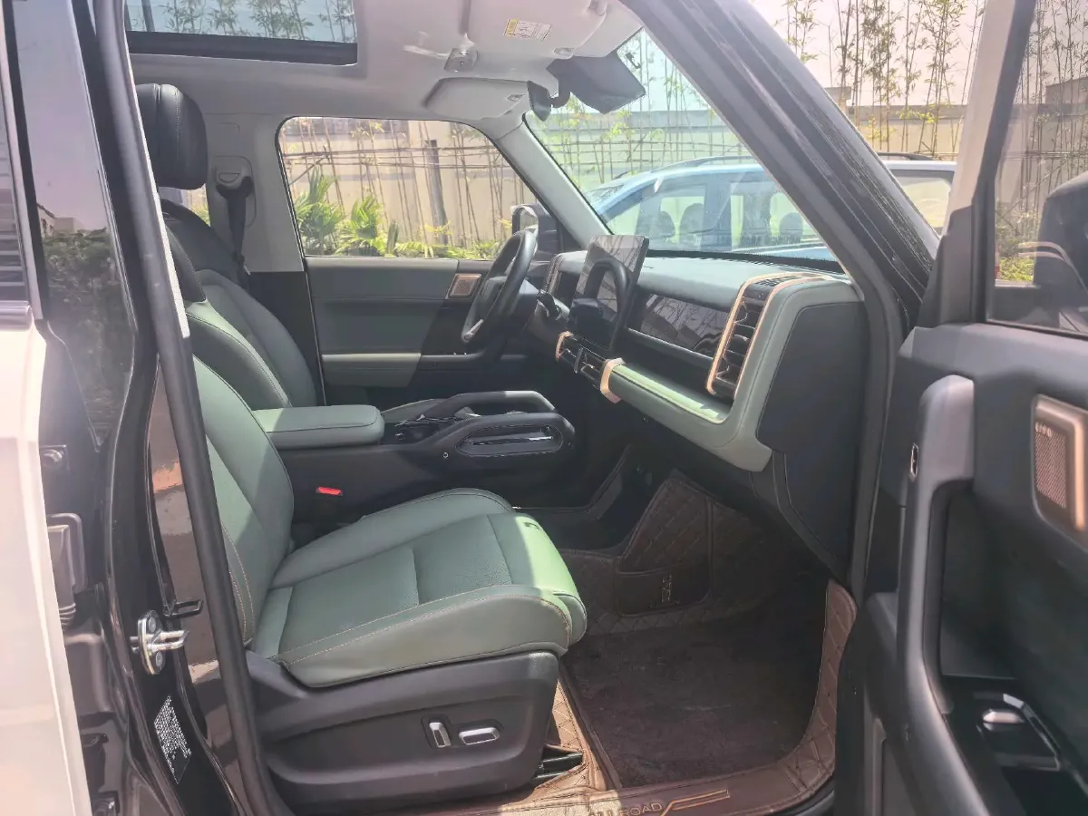 2024 Dongfeng RuiQi 7 2.0T 228HP L4 8AT,autocango,china used car exporter,china ev exporter,chinese used car exporter,chinese used ev exporter