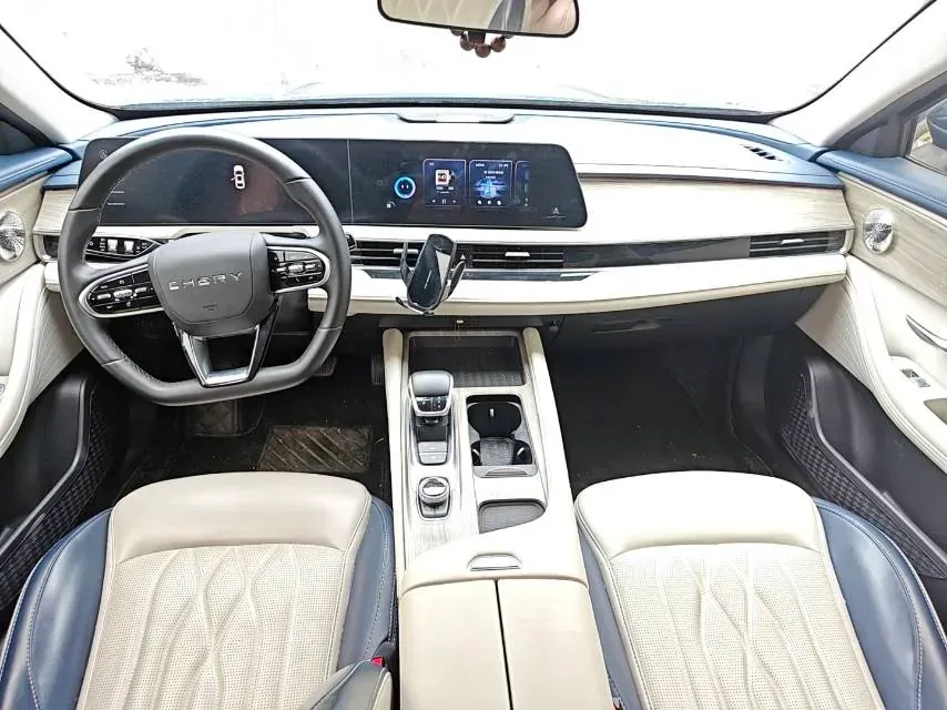 2022 Chery Arrizo 8 1.6T 197HP L4 7DCT,autocango,china used car exporter,china ev exporter,chinese used car exporter,chinese used ev exporter