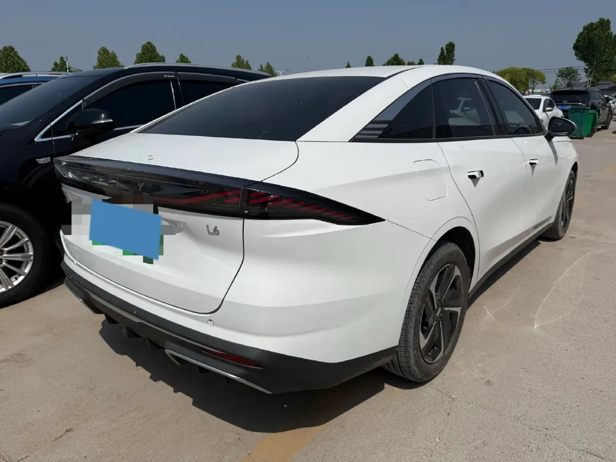 2023 Geely Galaxy L6 1.5T 163HP L4 3DHT PHEV,autocango,china used car exporter,china ev exporter,chinese used car exporter,chinese used ev exporter