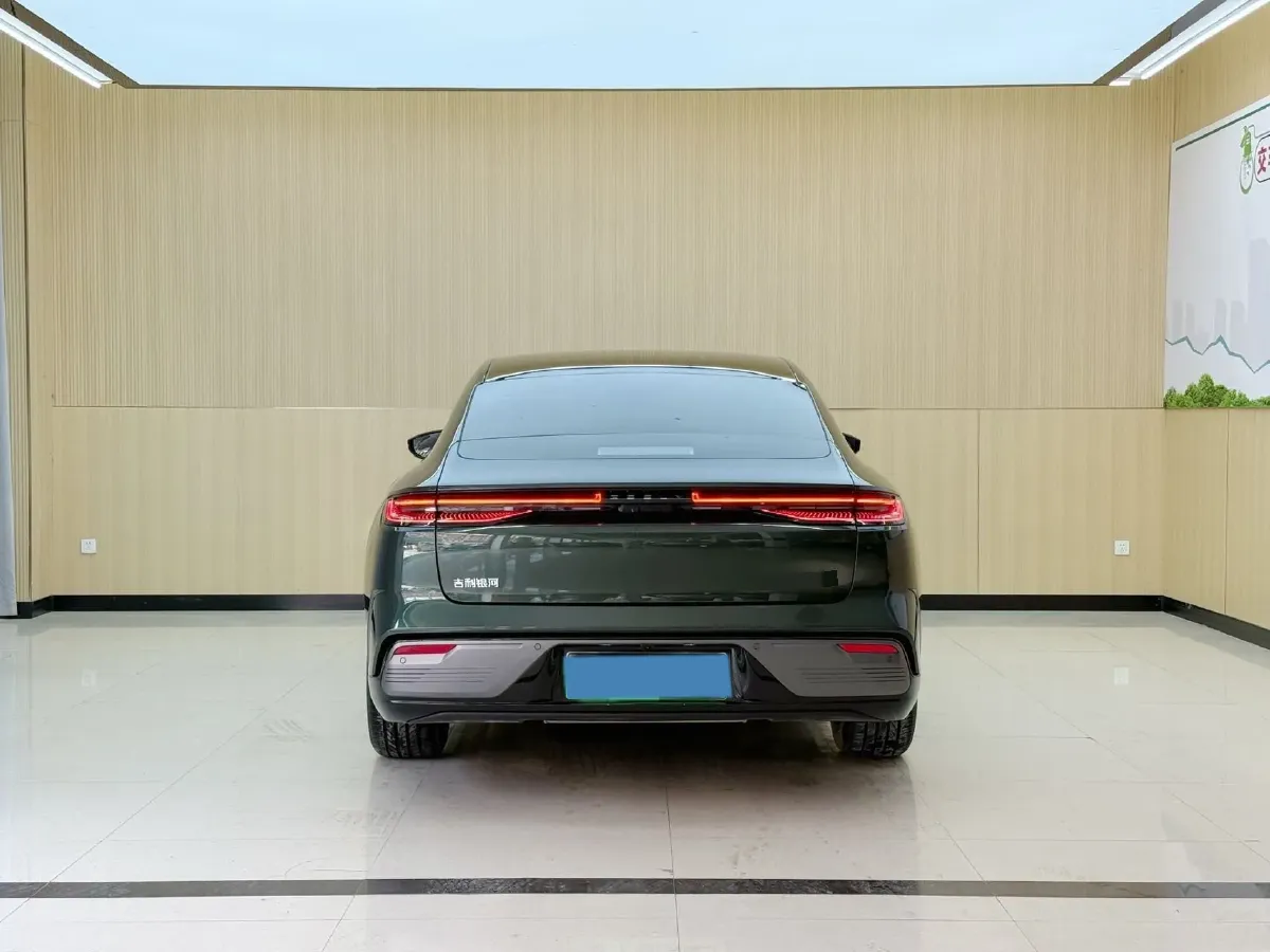 2025 Geely Galaxy Starshine 8 1.5L 112HP L4 1DHT PHEV,autocango,china used car exporter,china ev exporter,chinese used car exporter,chinese used ev exporter