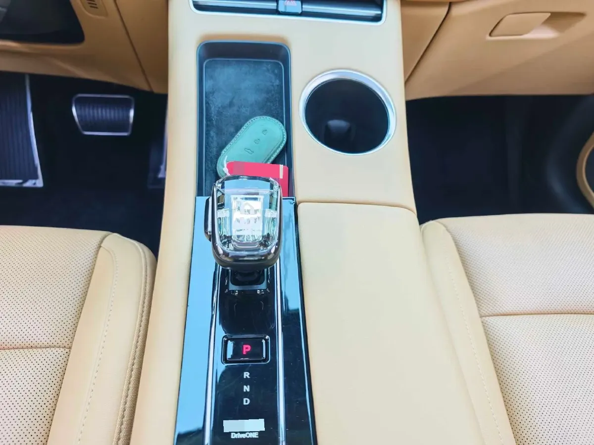 2022 Isuzu Mu-X 2.0T 220HP L4 8AT,autocango,china used car exporter,china ev exporter,chinese used car exporter,chinese used ev exporter