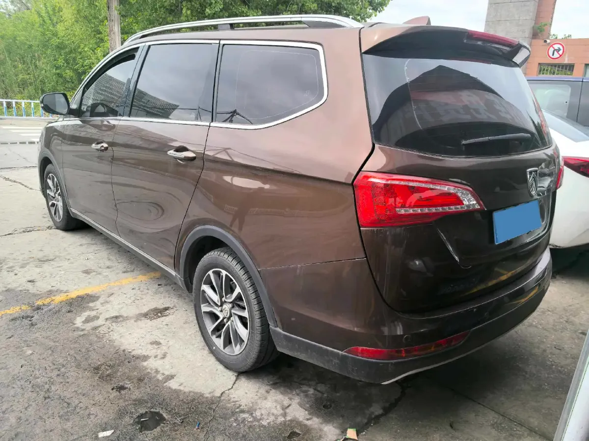 2017 BaoJun 730 1.5T 150HP L4 6DCT,autocango,china used car exporter,china ev exporter,chinese used car exporter,chinese used ev exporter