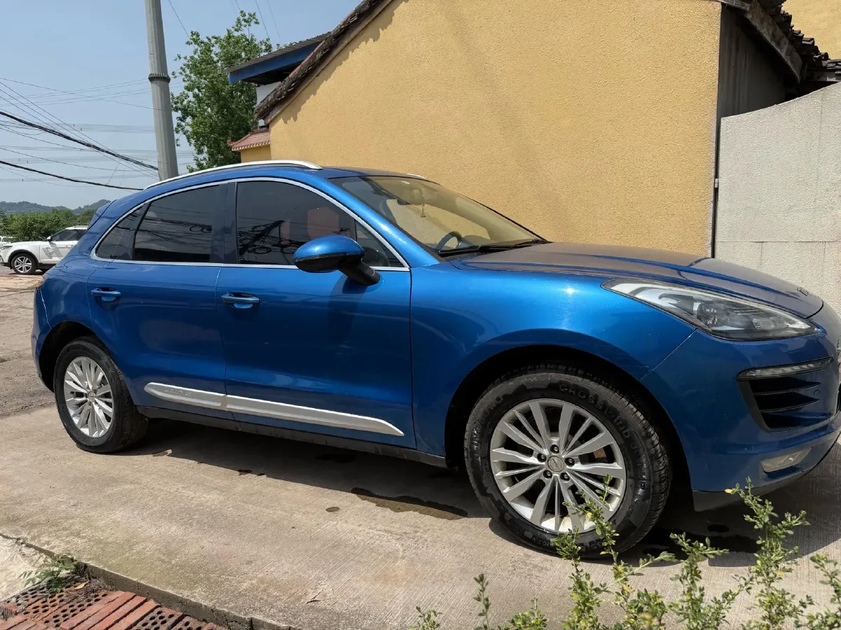 2017 Zotye SR9 2.0T 190HP L4 6DCT,autocango,china used car exporter,china ev exporter,chinese used car exporter,chinese used ev exporter