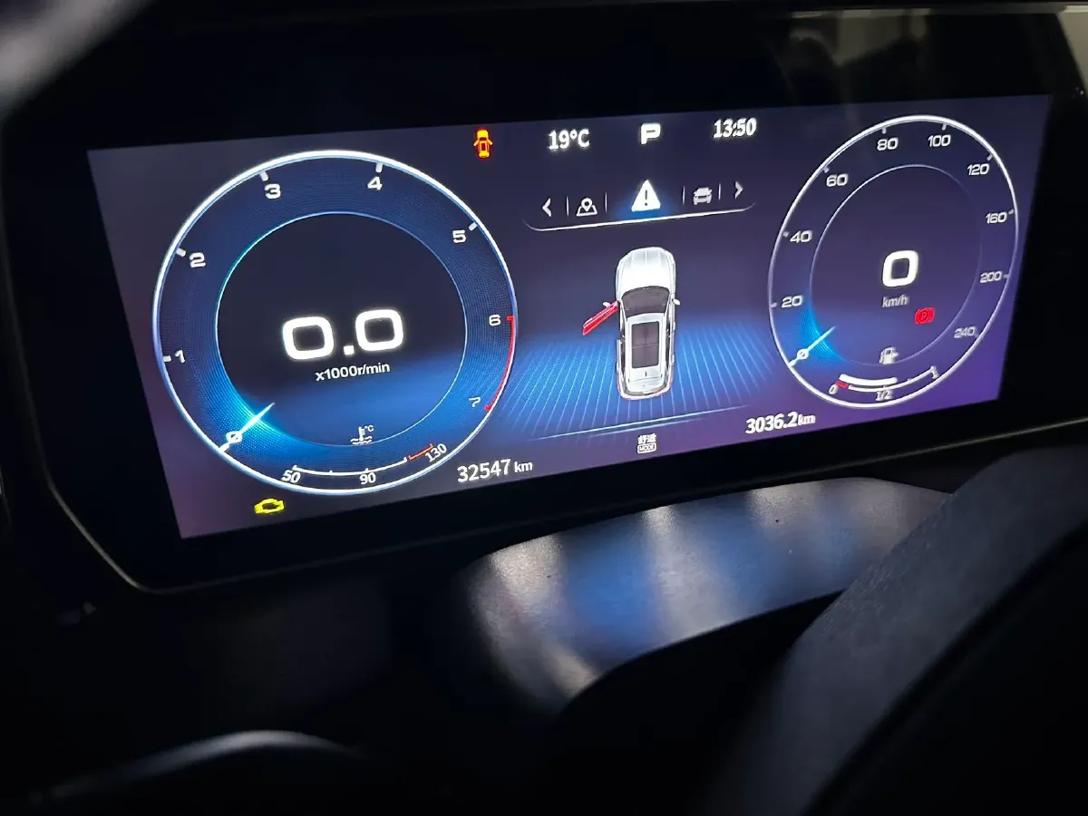 2022 HongQi HS5 2.0T 224HP L4 6AT,autocango,china used car exporter,china ev exporter,chinese used car exporter,chinese used ev exporter