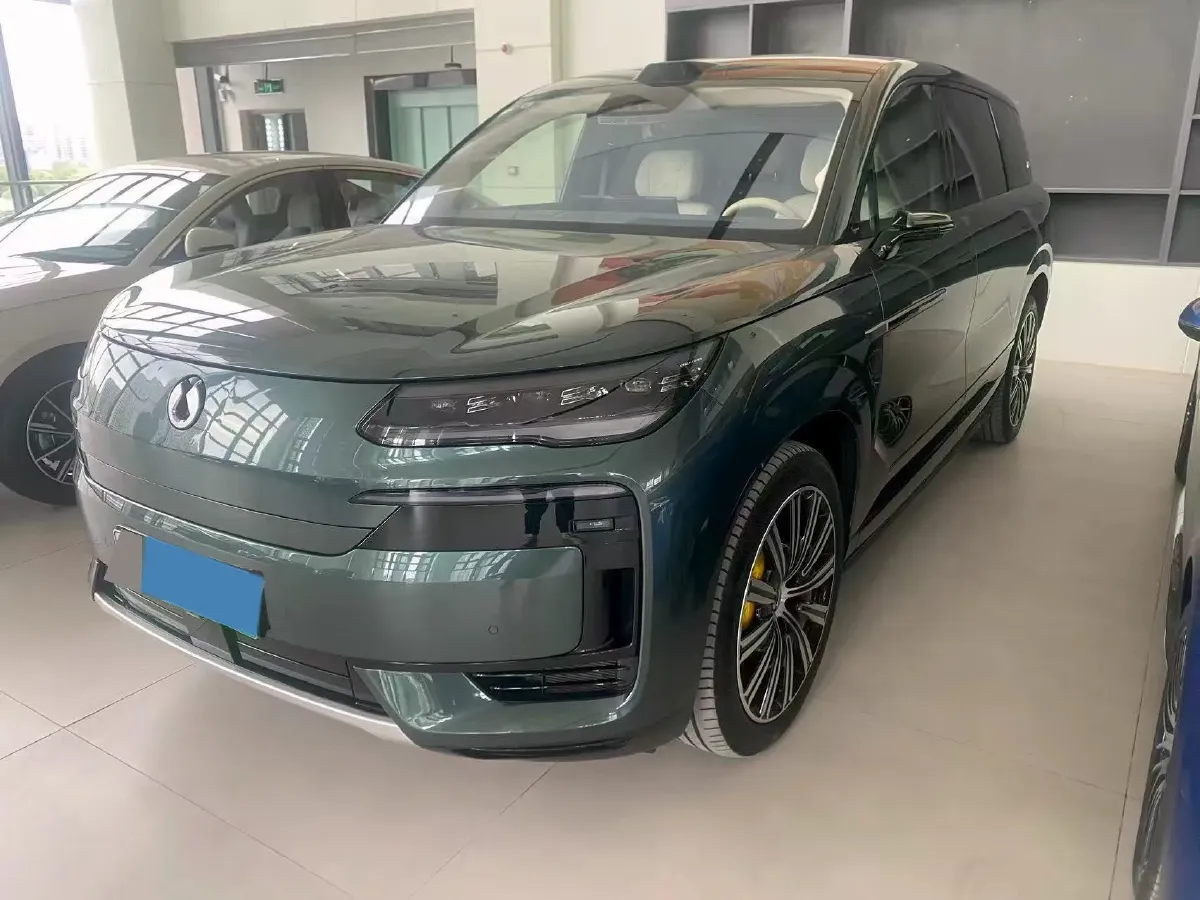 2025 Denza DenzaN9 2.0T 207HP L4 E-CVT PHEV,autocango,china used car exporter,china ev exporter,chinese used car exporter,chinese used ev exporter