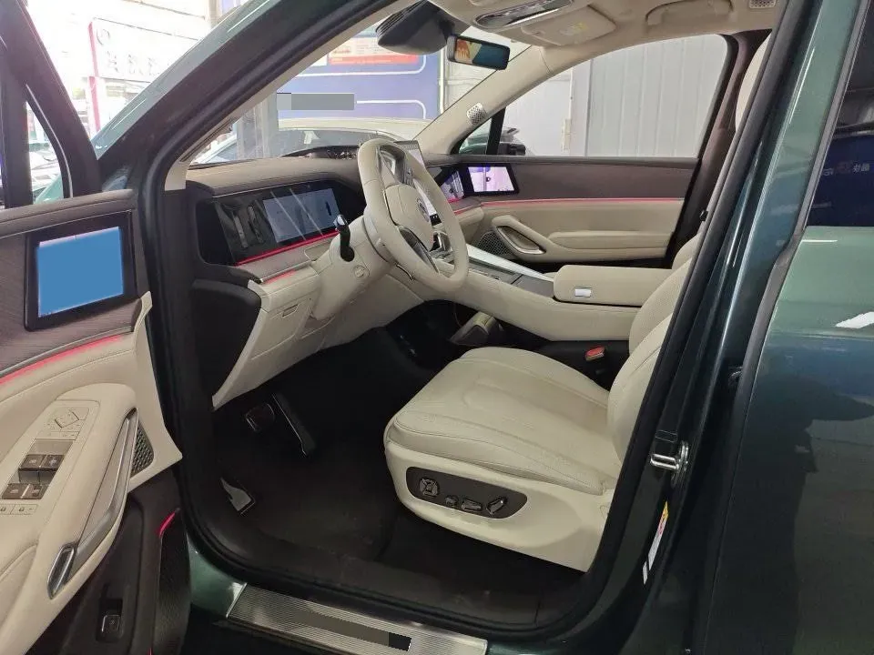 2025 Denza DenzaN9 2.0T 207HP L4 E-CVT PHEV,autocango,china used car exporter,china ev exporter,chinese used car exporter,chinese used ev exporter