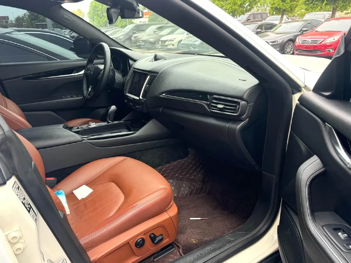 2018 Jaguar XJ 3.0T 340HP V6 8AT,autocango,china used car exporter,china ev exporter,chinese used car exporter,chinese used ev exporter