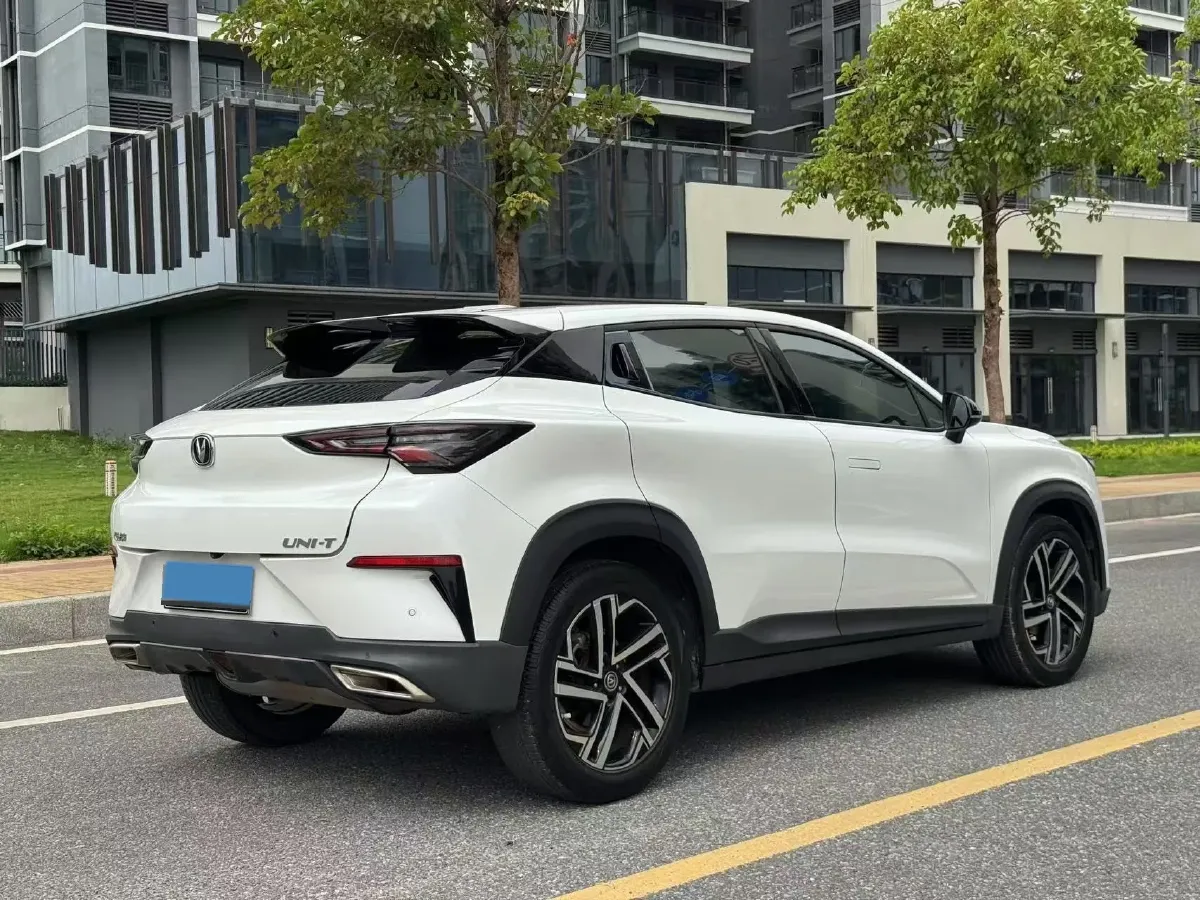 2022 ChangAn UNI-T 1.5T 188HP L4 7DCT,autocango,china used car exporter,china ev exporter,chinese used car exporter,chinese used ev exporter